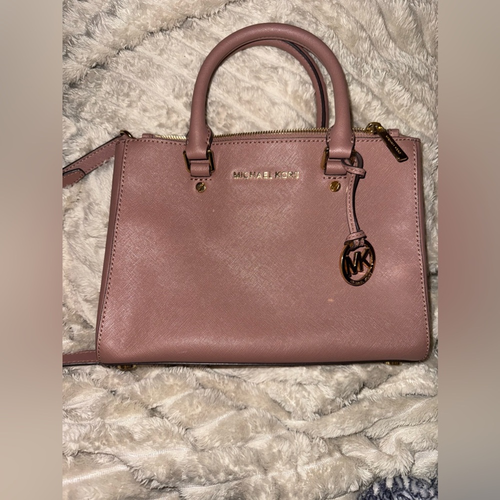 Michael Kors Bag - Picture 9 of 16